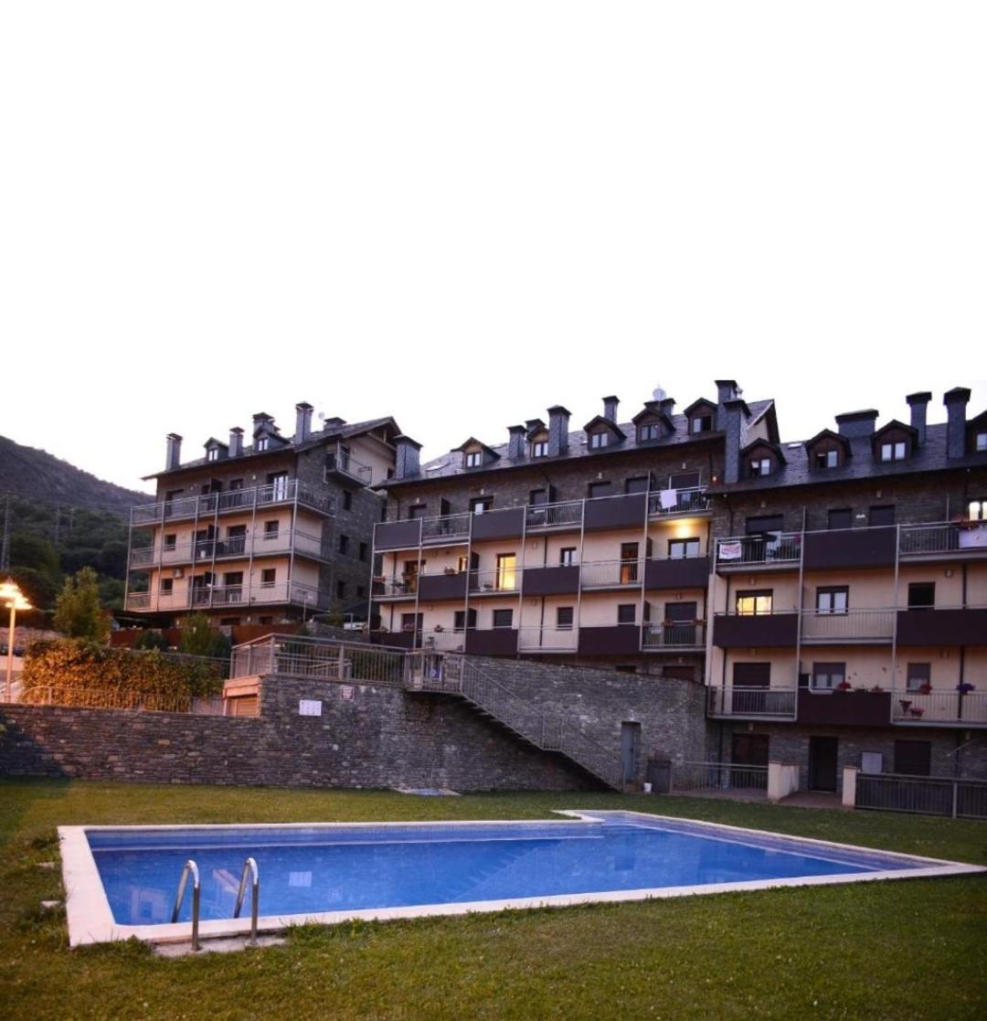Apartaments Sort Pirineus Eksteriør billede